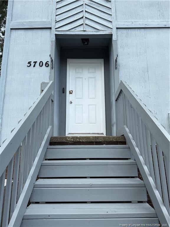 Building Photo - 5706 Aftonshire Dr