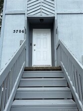 Building Photo - 5706 Aftonshire Dr