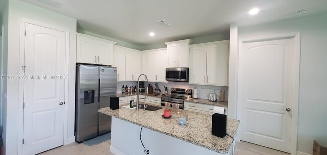 Foto del edificio - 872 SW Harvard Rd