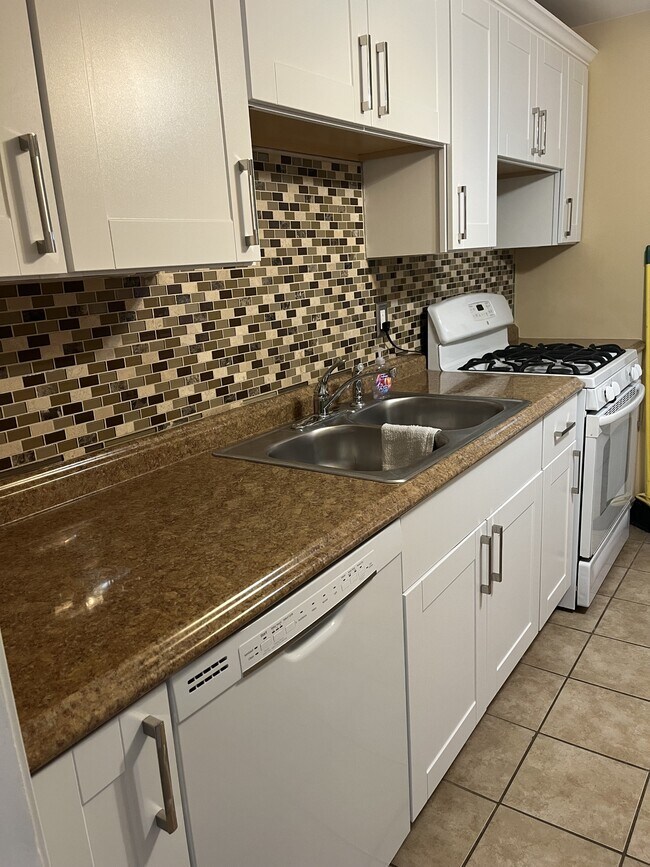 Foto del edificio - 215 Owens Ave