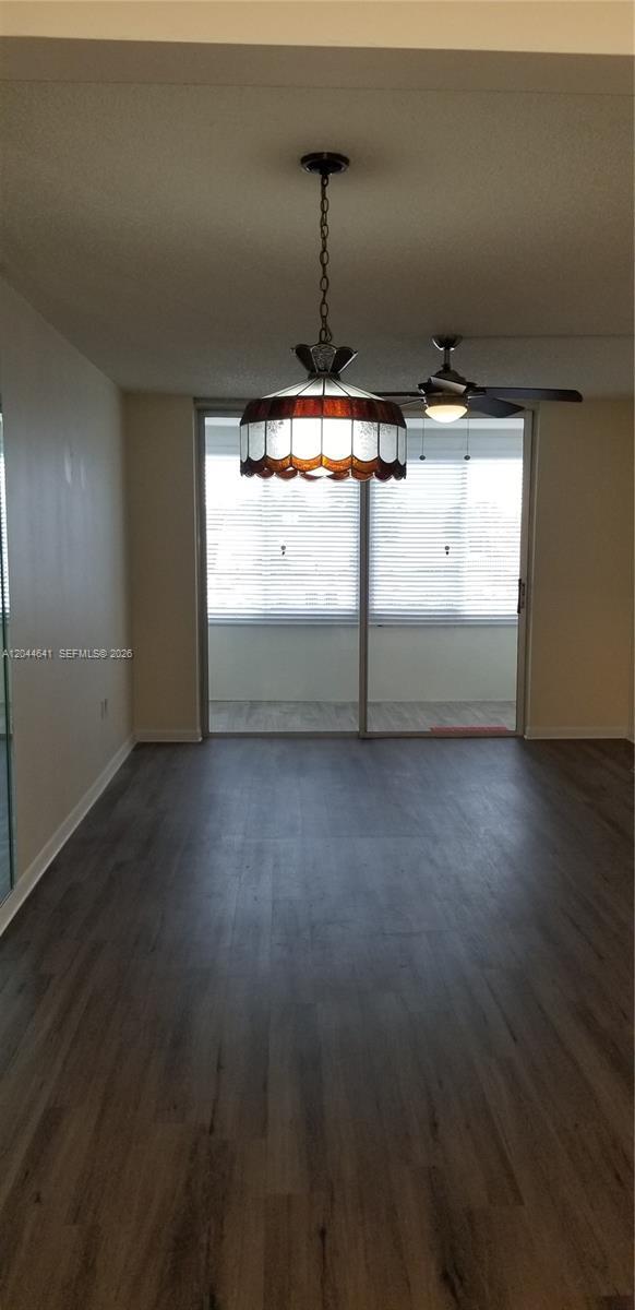 Foto del edificio - 8130 Sunrise Lakes Blvd