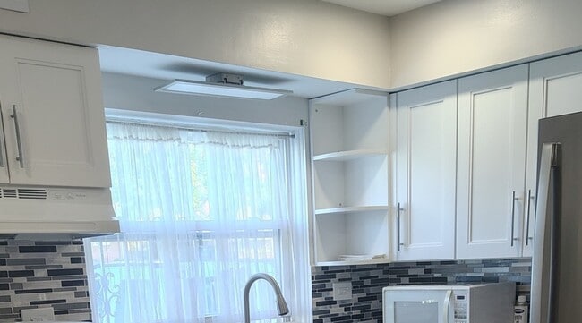Foto del edificio - 4109 W 63rd St
