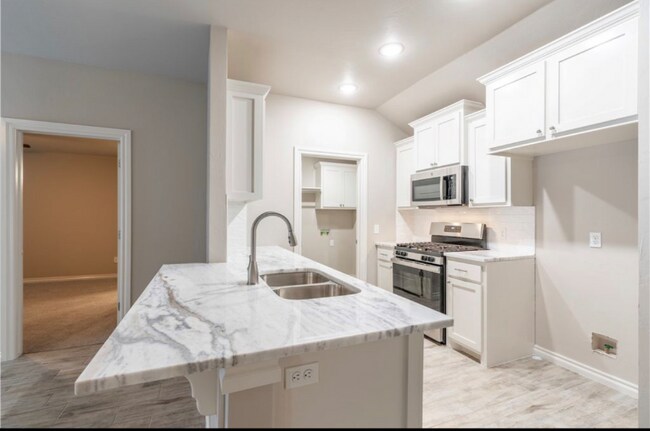 Foto del edificio - 1328 NE 16th St