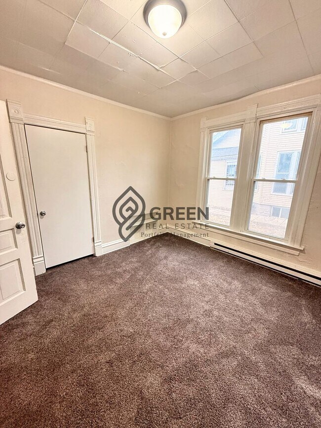 Foto del edificio - 464 S Harrison Ave