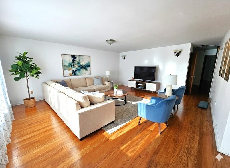 Foto principal - 775 3rd St