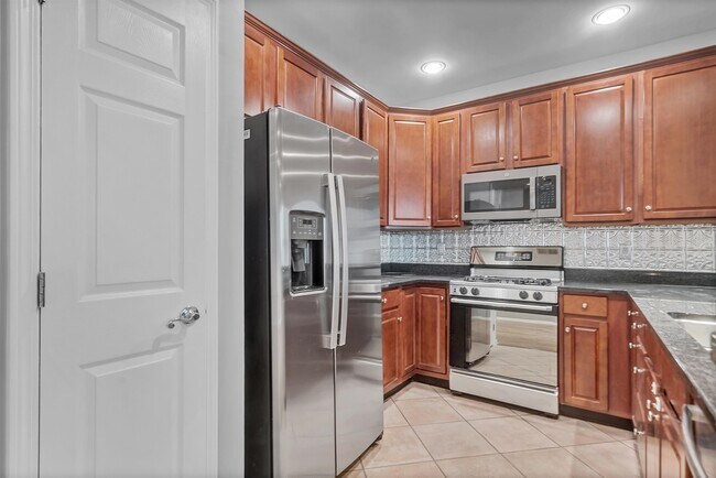 Foto del edificio - 40 Lydia Dr