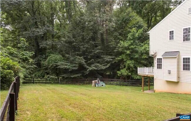 Building Photo - 307 Monacan Dr E