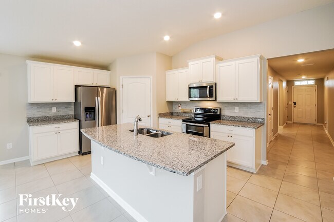 Foto del edificio - 51 Rivertown Rd