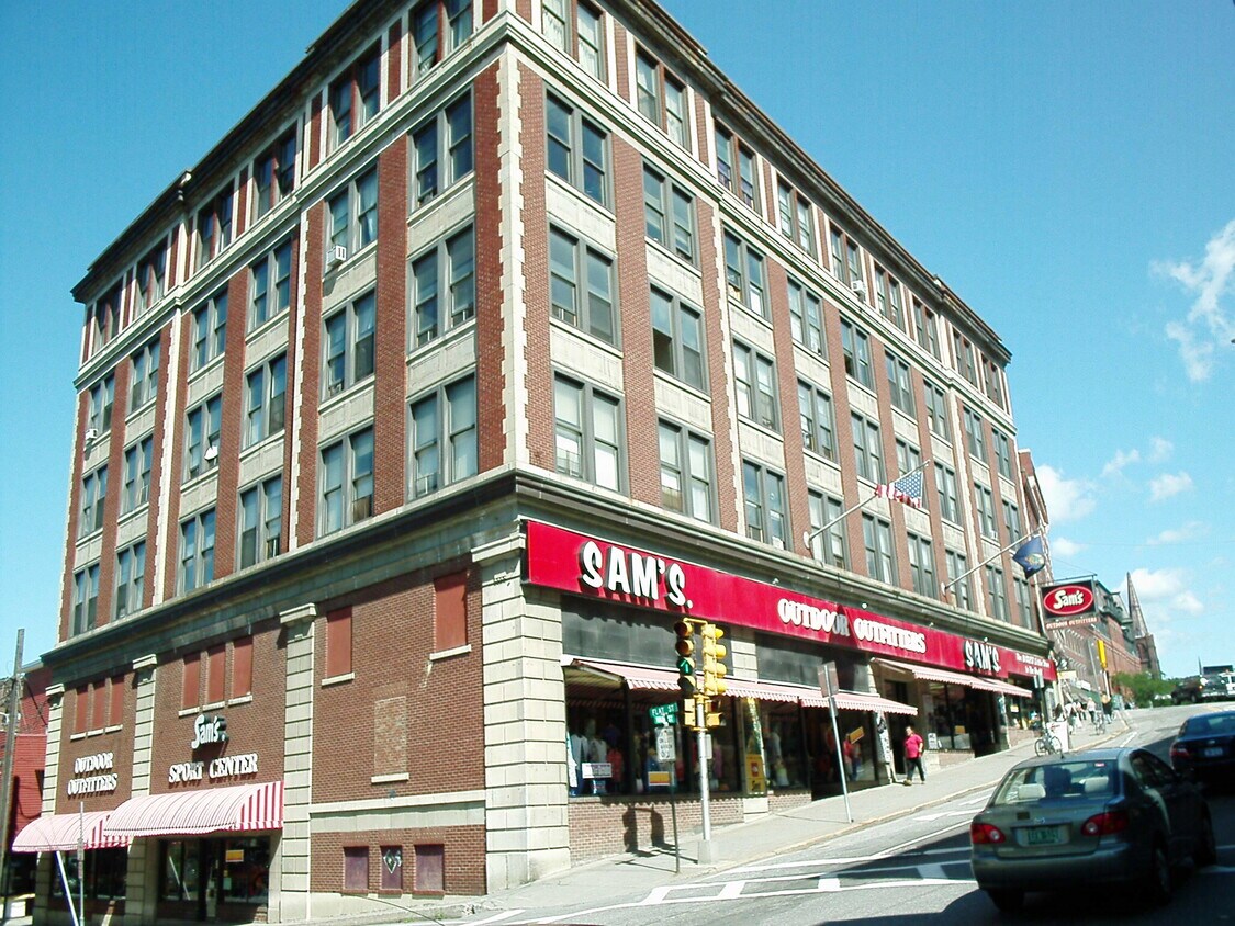 Primary Photo - 68 Main St