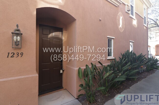 Building Photo - 2-Bed, 2-Bath Condo in the Heart of San El...