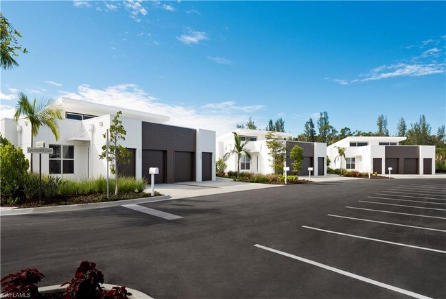 Building Photo - 7650 Gladiolus Dr