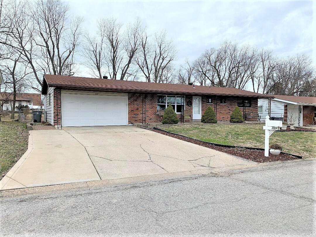 Foto principal - 709 Plaza Dr