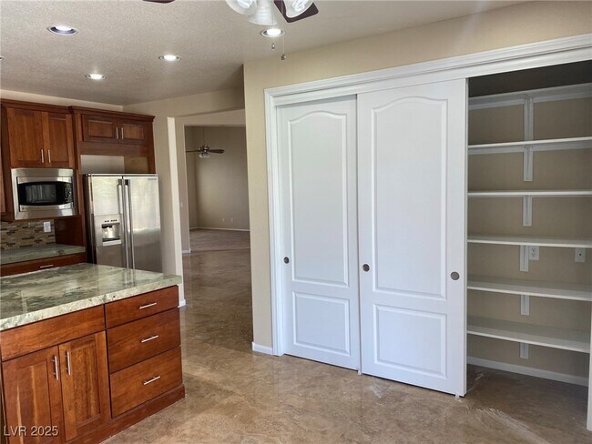 Building Photo - 436 Beardsley Cir
