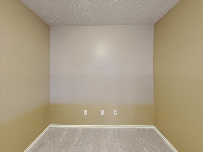 Foto del edificio - 6220 Stoney Creek Dr