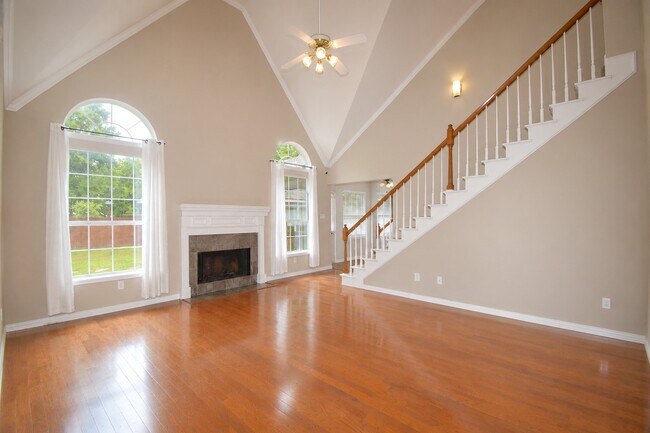 Foto del edificio - 7207 Emerald Glen Dr
