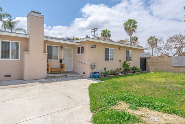 Primary Photo - 1688 W Sumac Ln