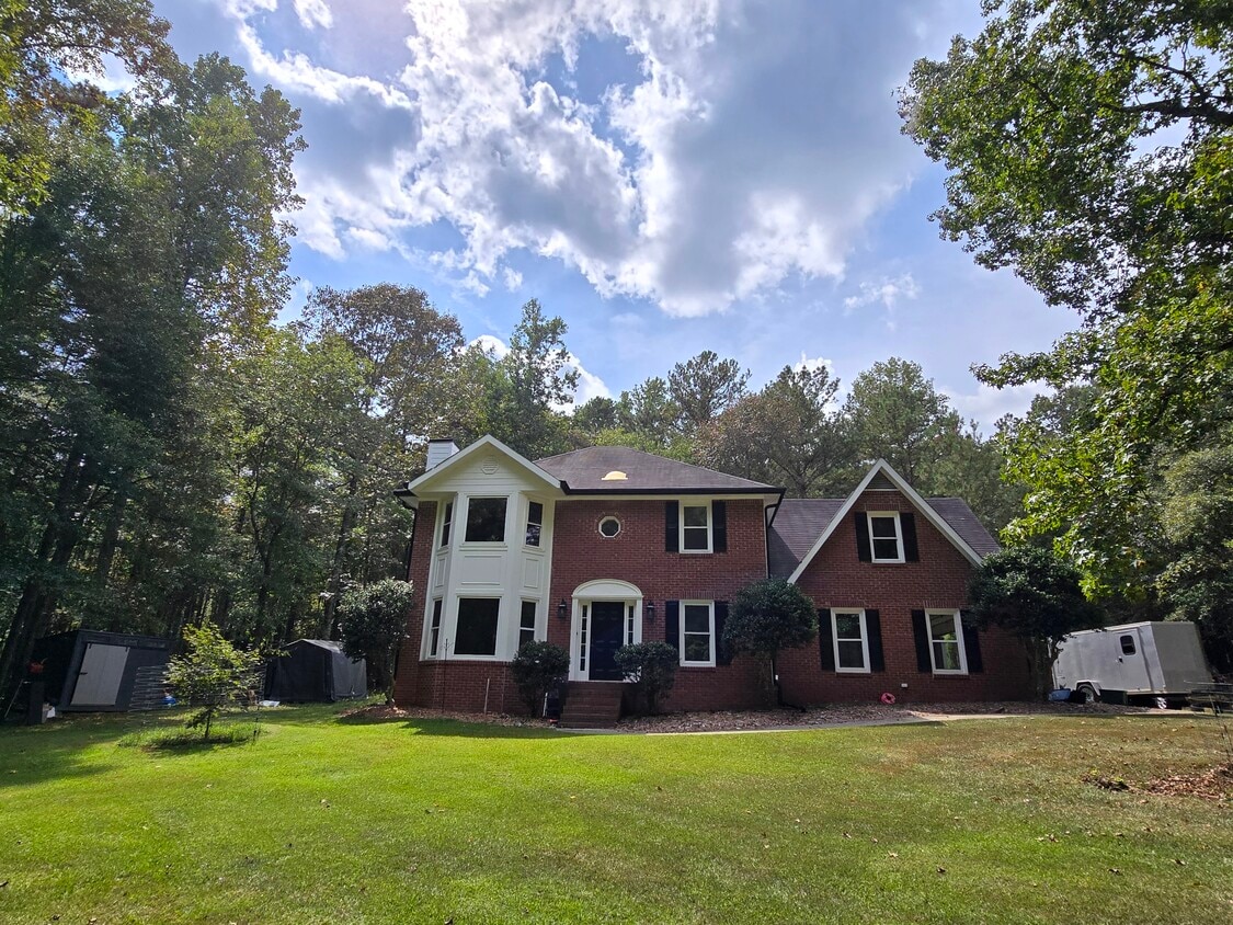 Foto del edificio - 160 Granby Ln