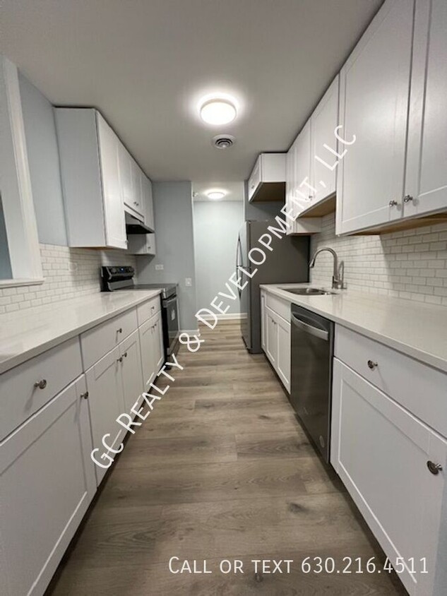 Foto principal - ***RENOVATED 2 BDRM - 2 BTH / LAUNDRY IN B...