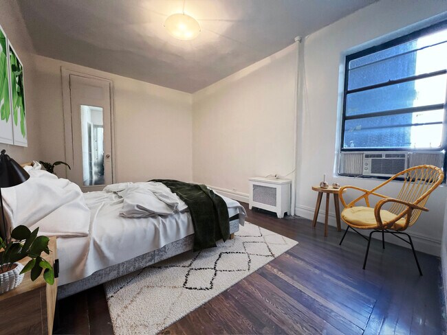 Foto del edificio - 160 Claremont Ave