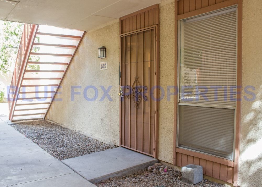 Primary Photo - 1600 N Wilmot Rd