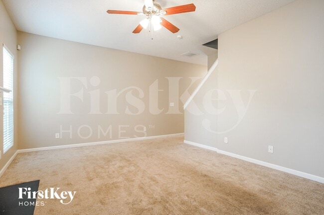 Foto del edificio - 6825 Winners Dr