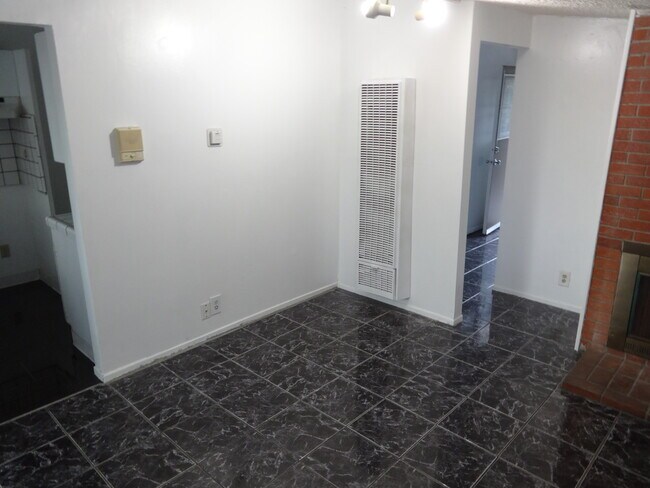Sala de estar - 3801 Ramboz Dr