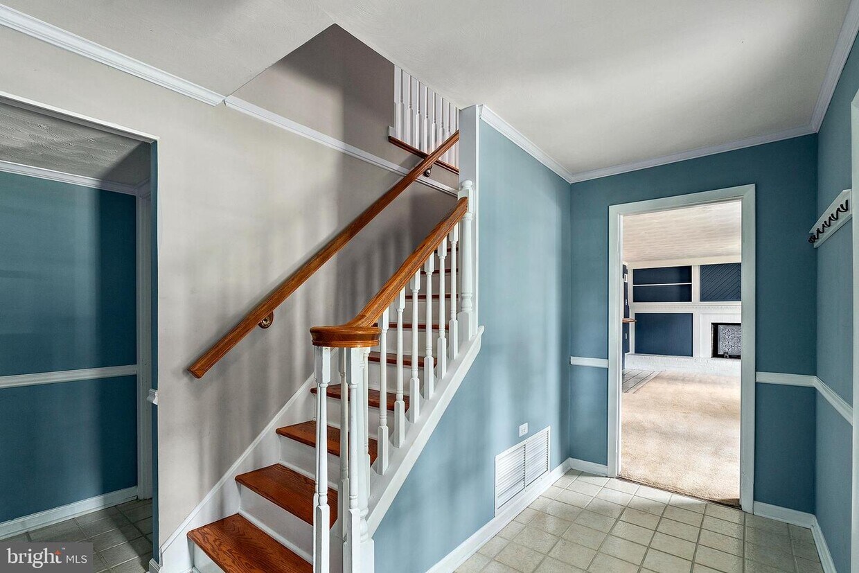 Foto principal - 4629 Doncaster Dr