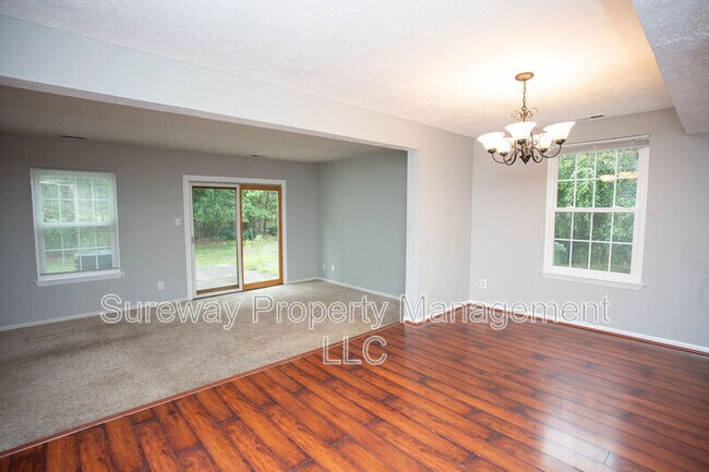 Foto del edificio - 38 Dorchester Cir