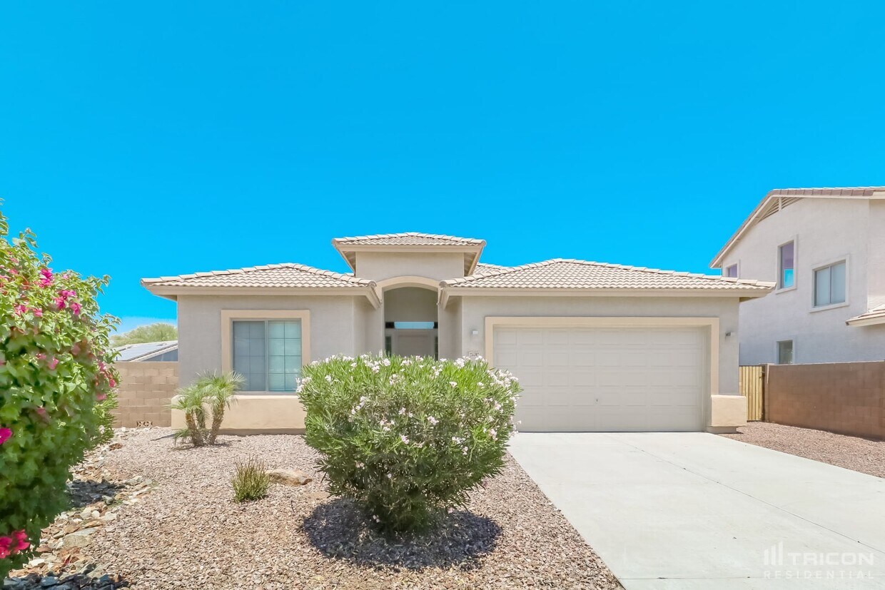 Foto principal - 25702 W Williams Ct