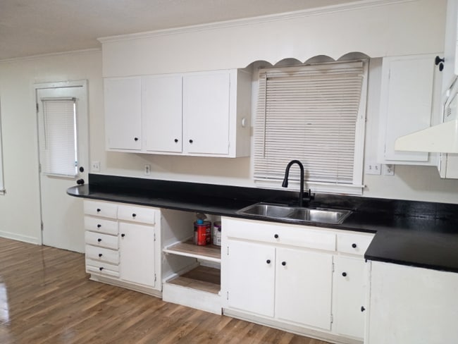 Photo - 574 Daniel Cir House