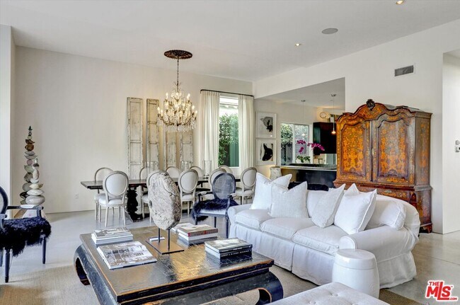 Foto del edificio - 2425 Clement Ave