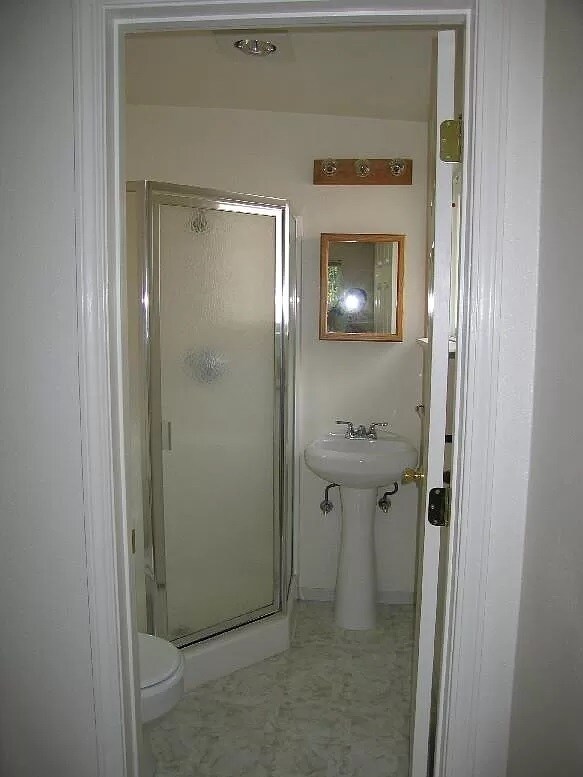Foto del edificio - 2129 N 130th St