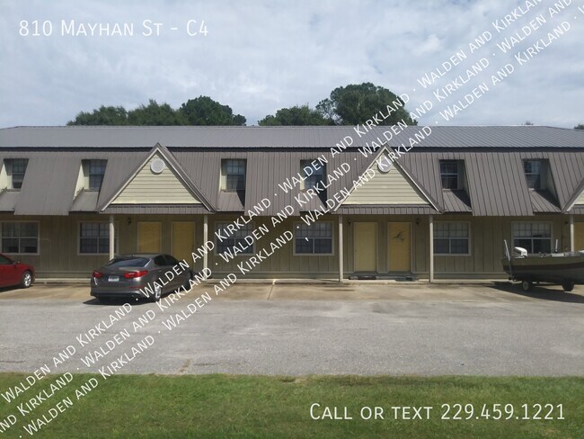 Building Photo - 810 Mayhan St