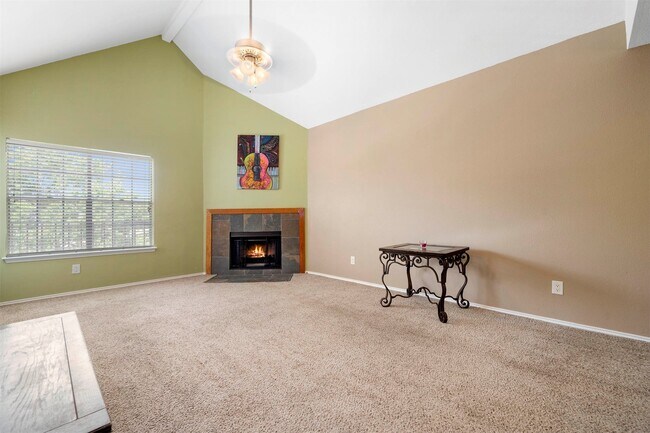 Foto del edificio - 10630 Westbrae Pkwy