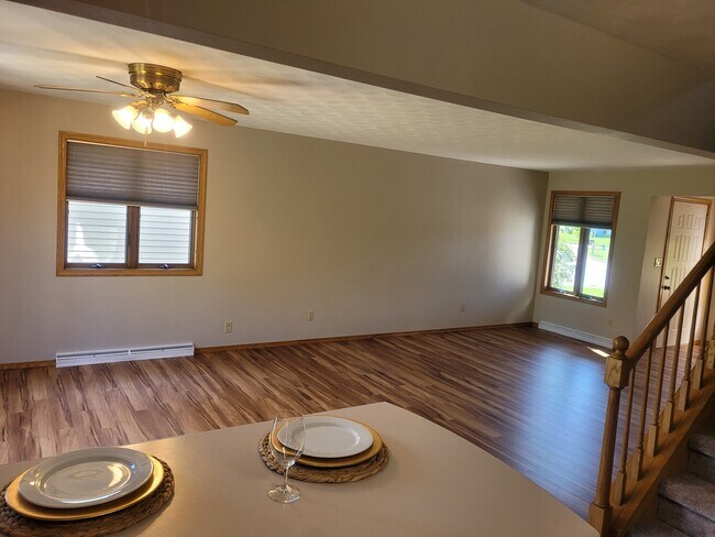 Foto del edificio - 74 Brighton Cir