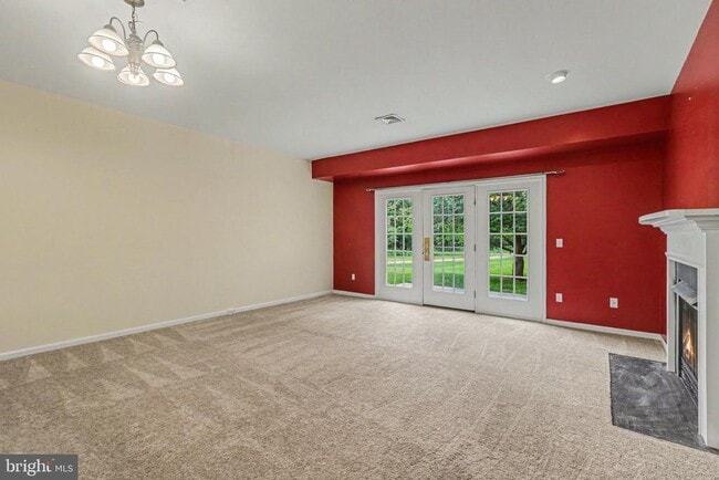 Foto del edificio - 645 Springhouse Ln