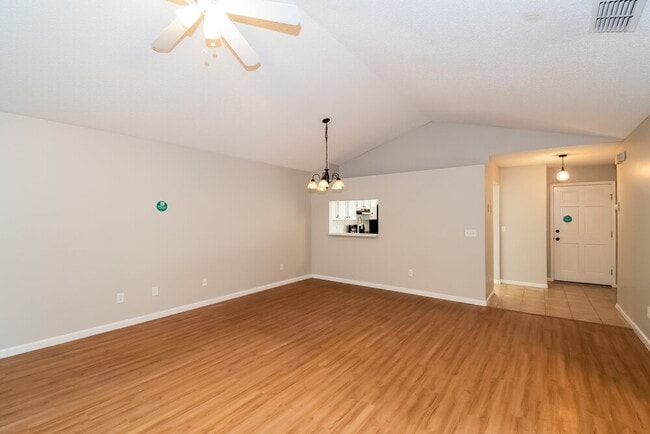 Building Photo - 1826 Ashmore Green Dr