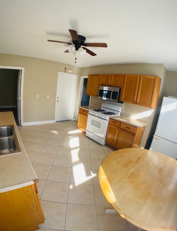 Foto del edificio - 634 East St