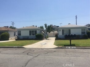 Building Photo - 1114 Okoboji Dr