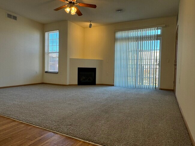 Foto del edificio - Lion's Gate at Grandview