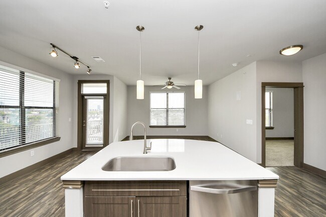 Foto del edificio - 5454 Washington St