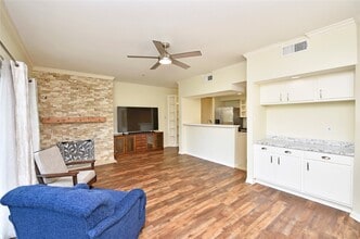 Building Photo - 12800 Melville Dr