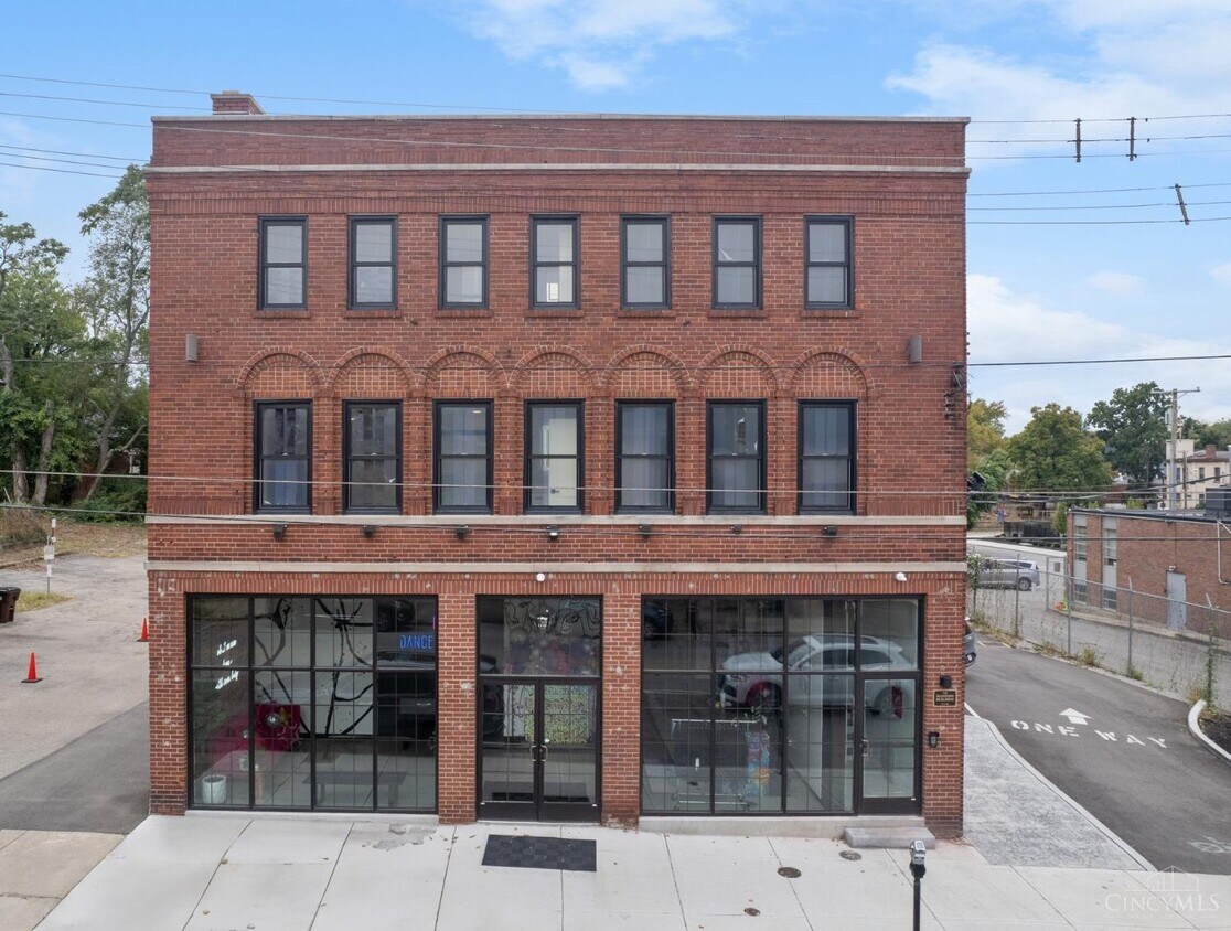 6011 Madison Rd, Cincinnati, OH 45227 Room for Rent in Cincinnati, OH