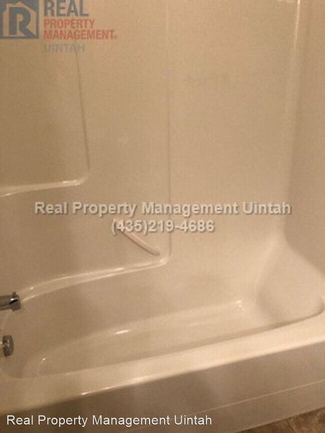 Foto del edificio - 3 br, 2.5 bath House - 422 E Gray Fox Lane
