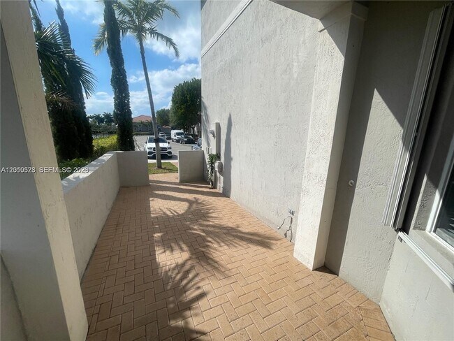 Building Photo - 7931 NW 114th Ct