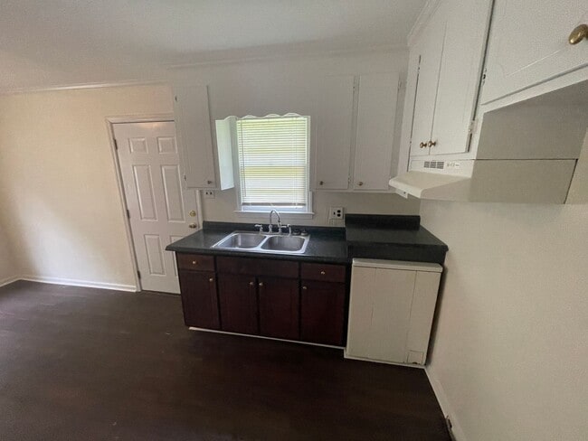 Building Photo - Single-Family Home: Near Shopping, Movie T...