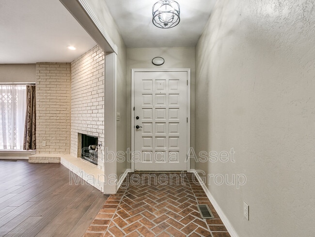 Building Photo - 2605 NW 50th St