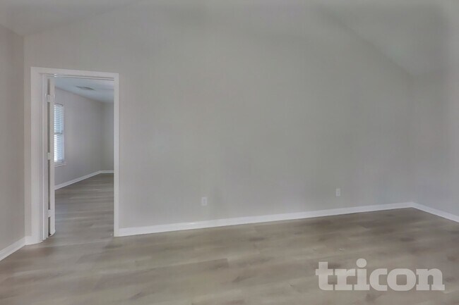 Foto del edificio - 308 Crooked Pine Court