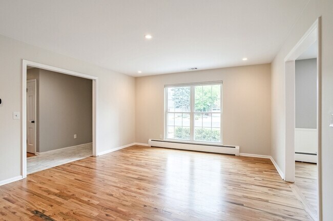 Foto del edificio - 3991 S Hillcrest Dr