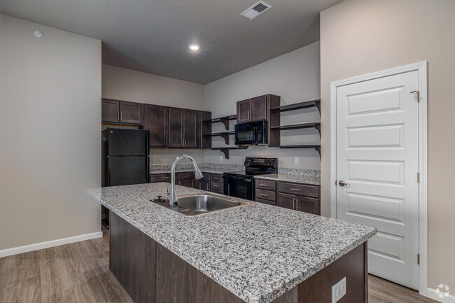 3BD, 2BA - 1165SF - Kitchen - Finley Ridge Apartments